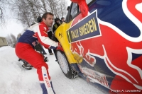 roztlen Loeba na Rally Sweden 2011