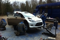 Chris Atkinson na testu Fordu Fiesta RS WRC v plce nora 2012