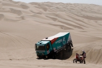 Dakar 2012 - leg 12 - Hans Stacey - Hans van Goor - Bernard der Kinderen (Iveco Trakker Evo II)